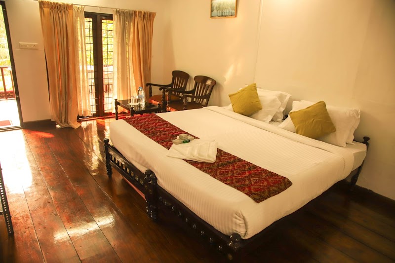 Backwater Retreat Resort — Photo 2