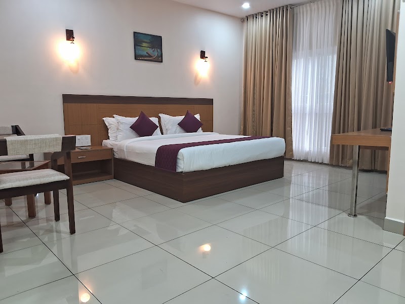 Hotel Floral Palace — Photo 2