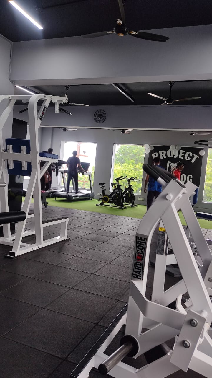 MAD DOG LIFTING CLUB — Photo 2