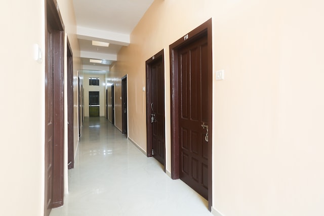 OYO Raipur Inn — Photo 4