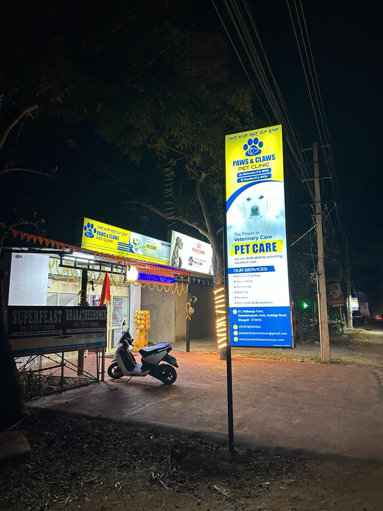 PAWS & CLAWS PET CLINIC