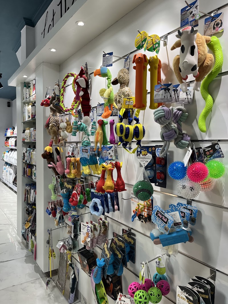 Petz Walk — Photo 3