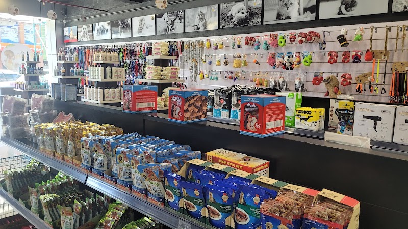 Roms N Raks Pet Hypermarket and Grooming Studio — Photo 2