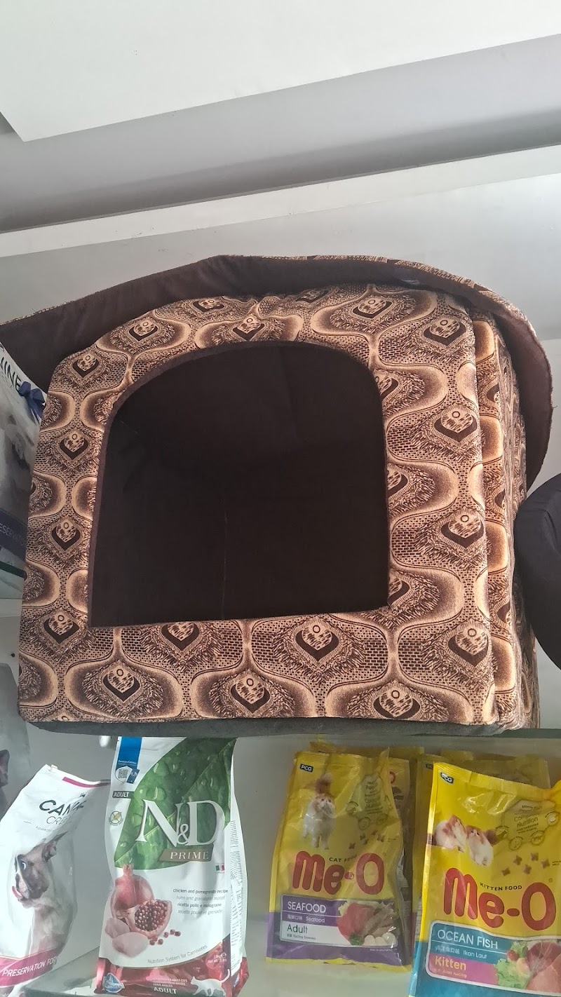 VICTOR PET SHOP — Photo 4